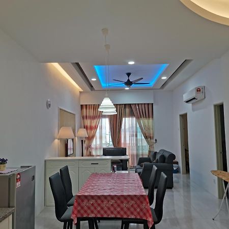 Cd Seaview Apartment Kuah Esterno foto
